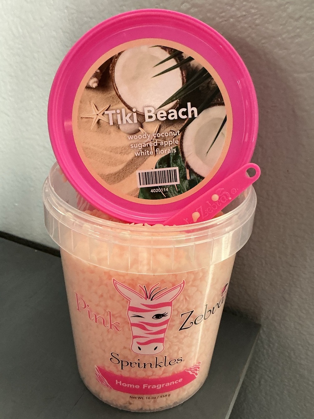 Tiki Beach Pink Zebra Wax Melts in a 4 oz blend bag